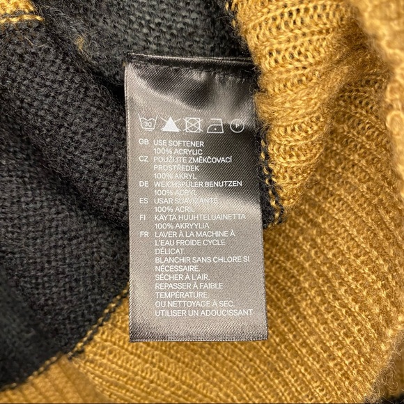 H&M - Cozy Striped Knit Sweater - Picture 7 of 7